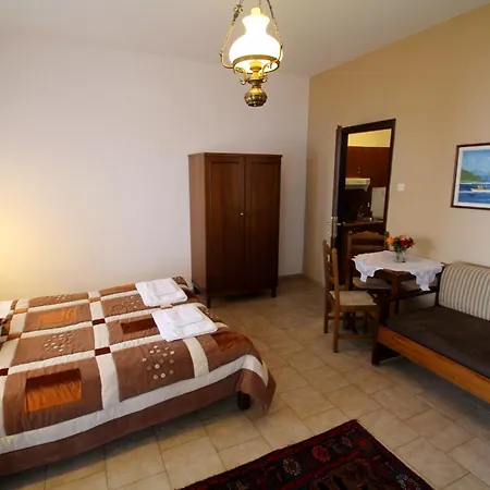 Archontiko Elda Otel Áyios Dhimítrios